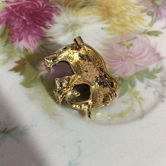 NWT Elephant Brooch Pin Enamel Elephant Multi Color - Picture 2 of 9